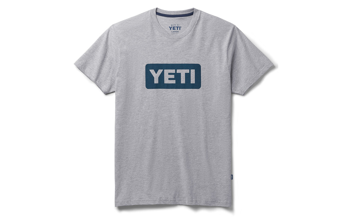 YETI PREMIUM LOGO BADGE SHORT SLEEVE T-SHIRT Variable Yeti Grey / Navy M 